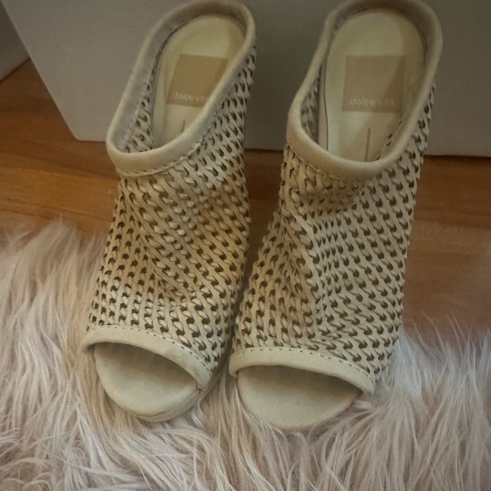 Dolce Vita Nude Platform Wooden Heel - Picture 5 of 7